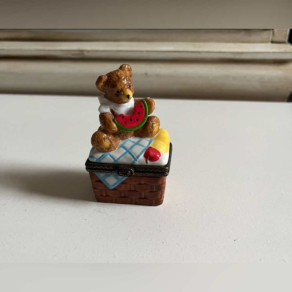 Vintage Midwest Cannon Fall Porcelain Teddy Bear
August Summer Trinket Box USA